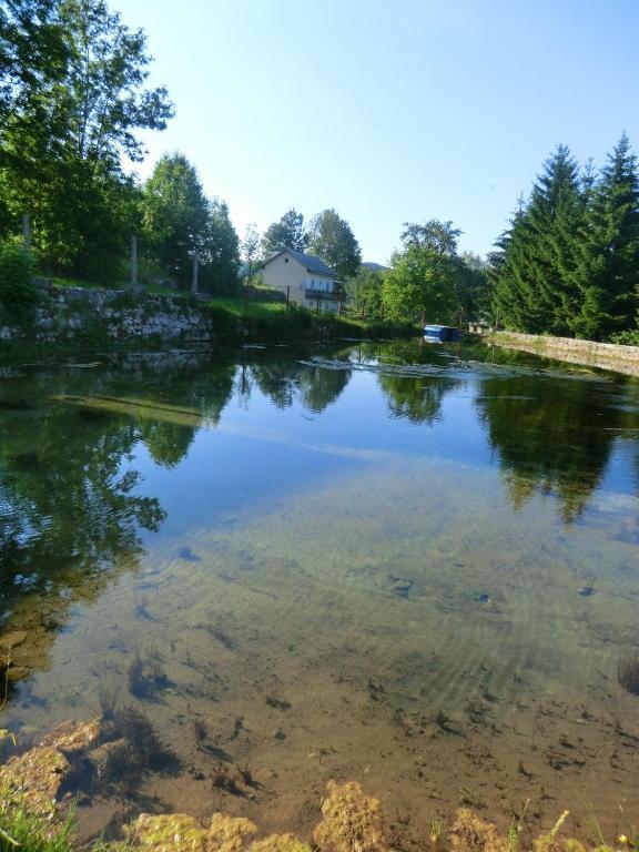 Pansion Izvor Hotel Korenica Kültér fotó