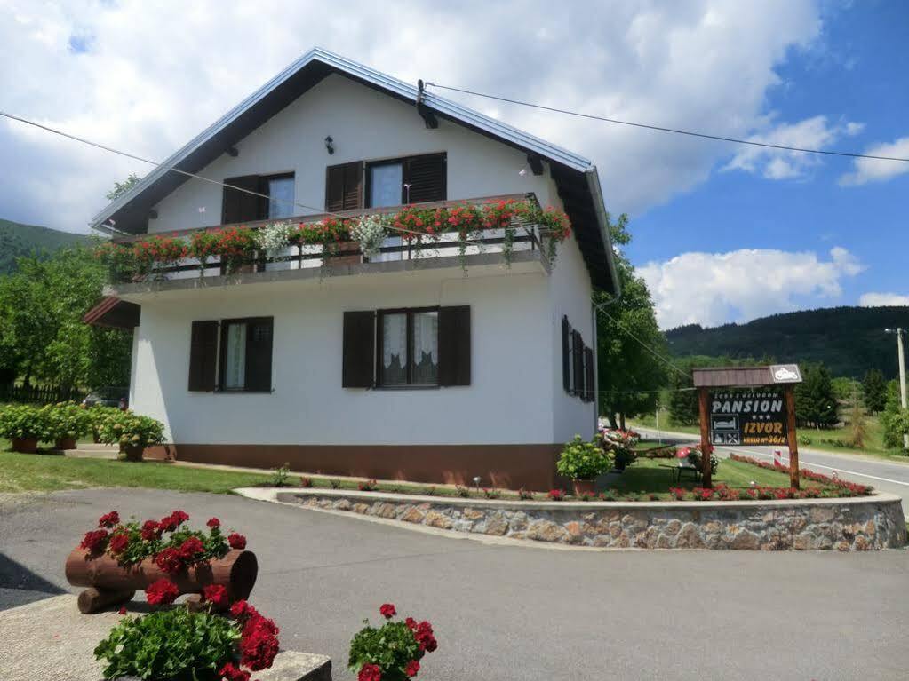 Pansion Izvor Hotel Korenica Kültér fotó