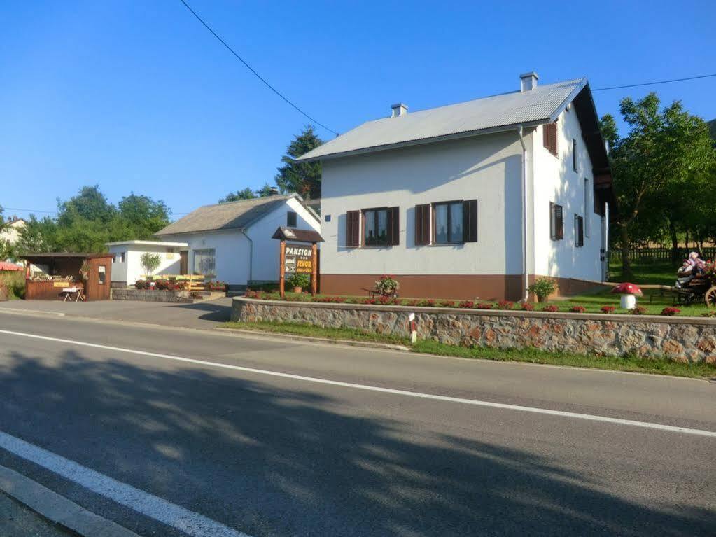 Pansion Izvor Hotel Korenica Kültér fotó